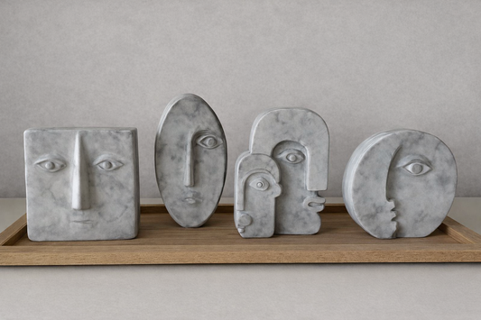 Le Ballet des Visages – Sculpture Décorative en Jesmonite